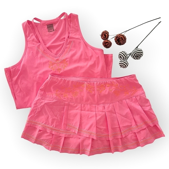 Lucky In Love Pleated Ruffle Skirt Matching Tank Top Barbie Pink Embroidered. - Picture 4 of 16